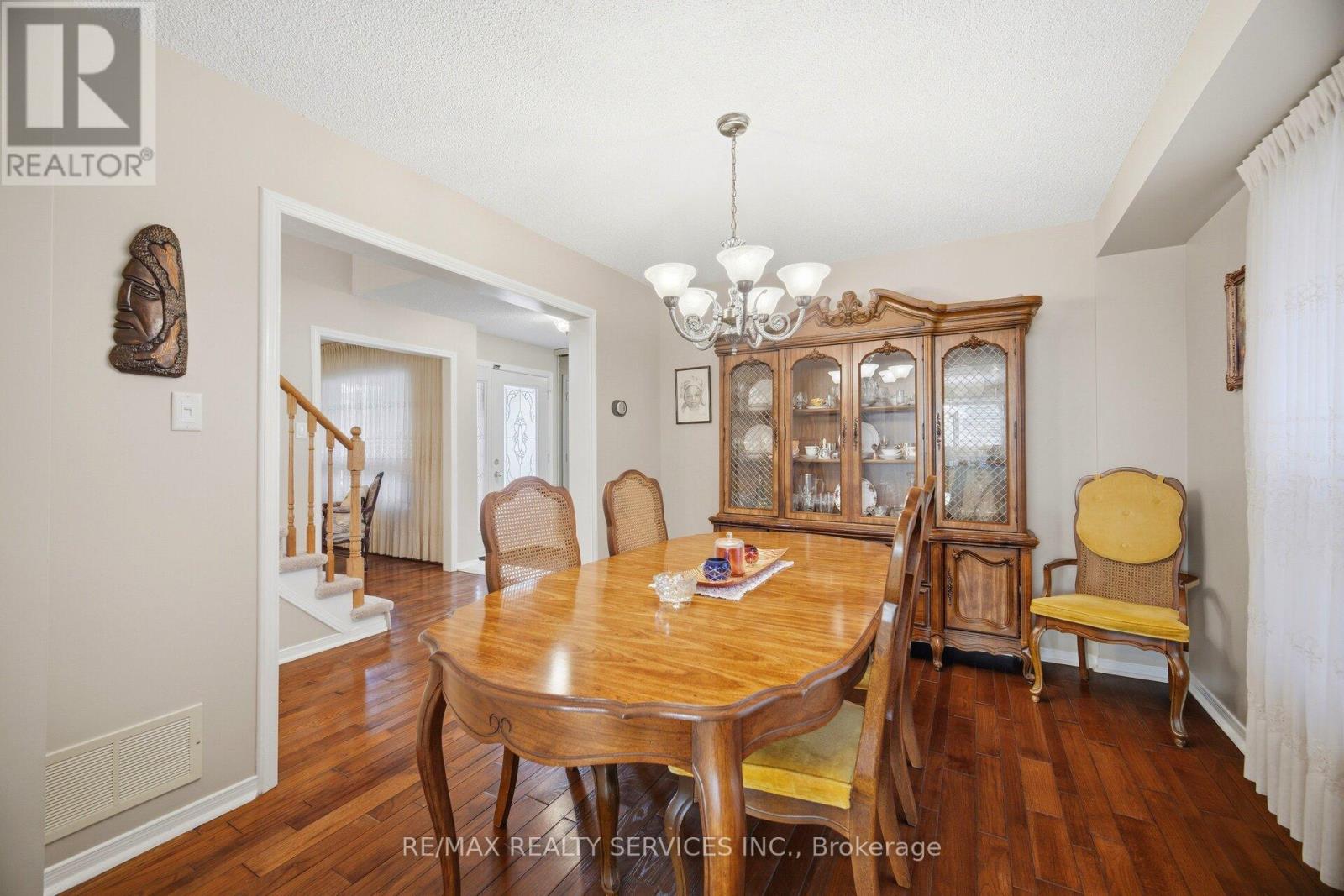 10 MEADOW BUSH COURT - 11