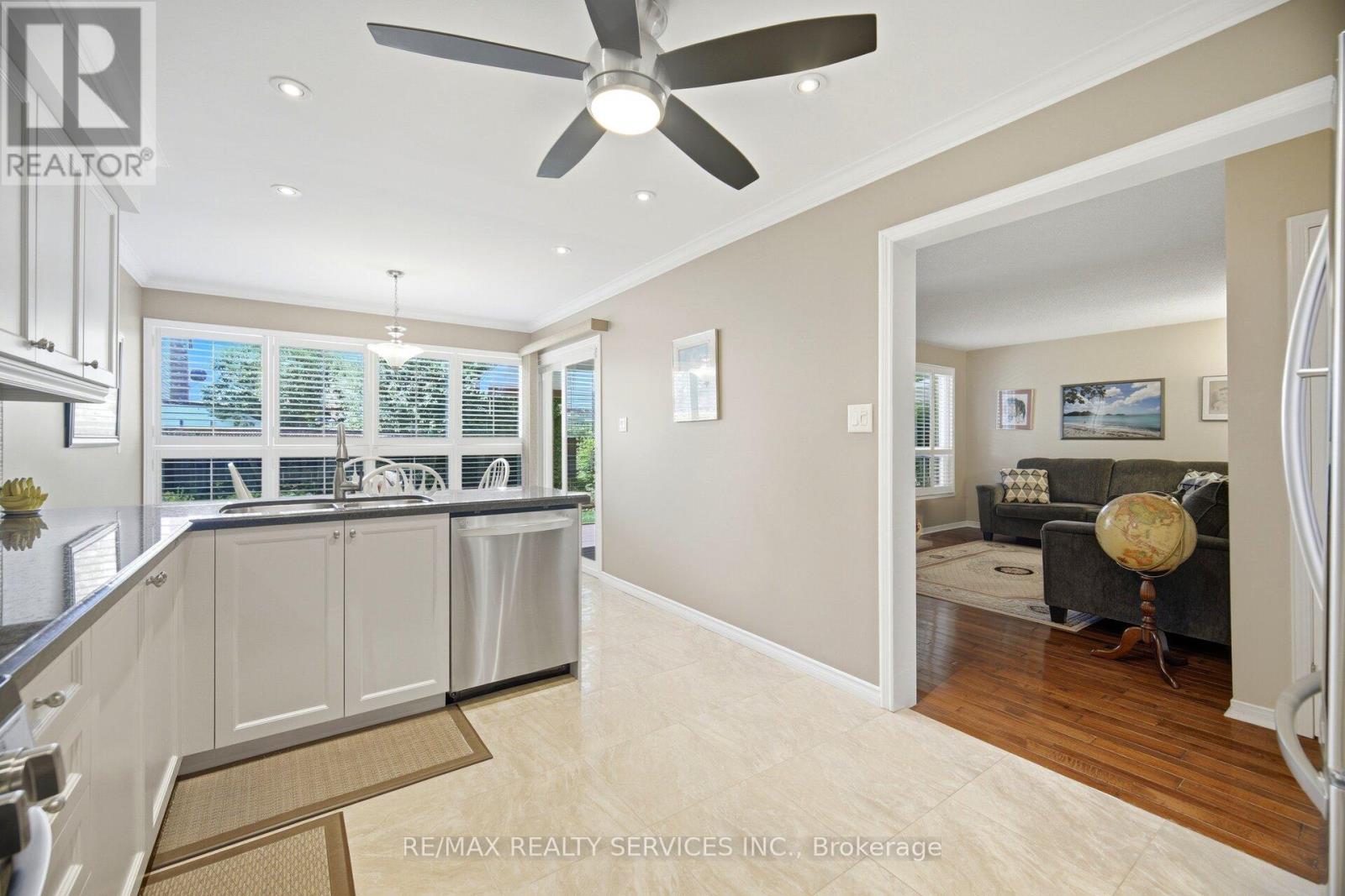 10 MEADOW BUSH COURT - 14