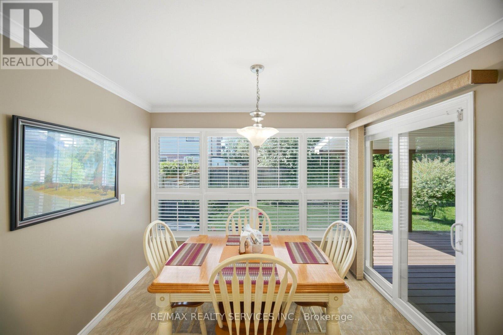 10 MEADOW BUSH COURT - 17