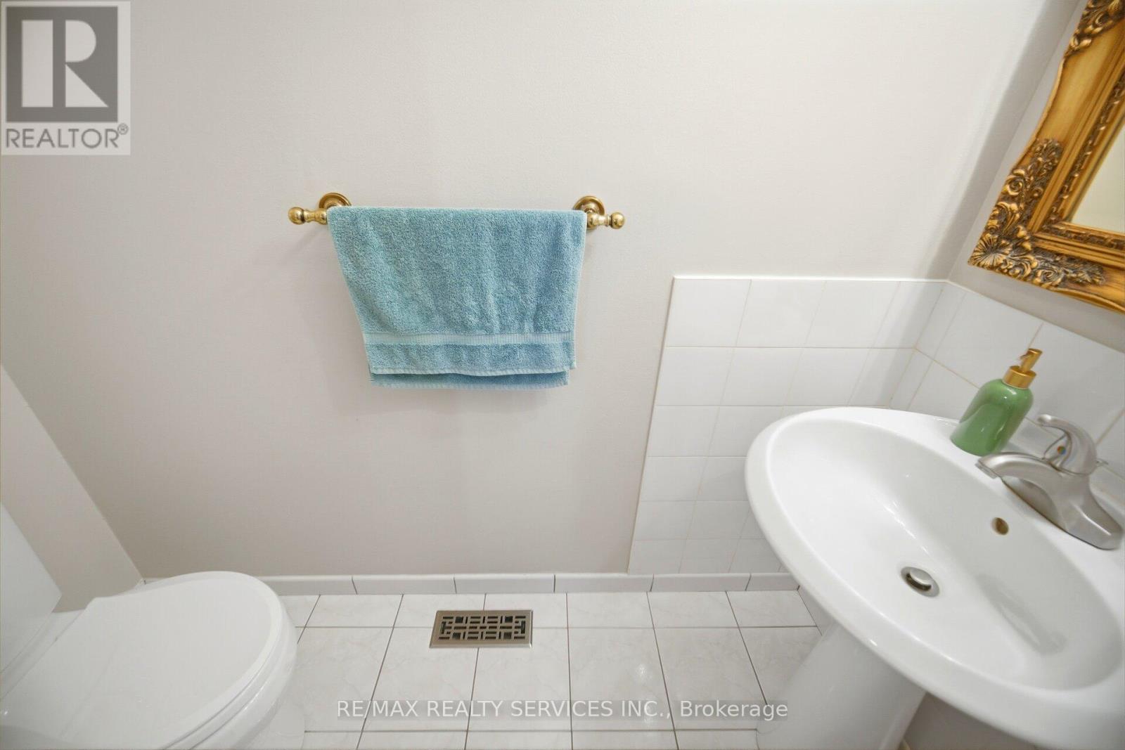 10 MEADOW BUSH COURT - 21