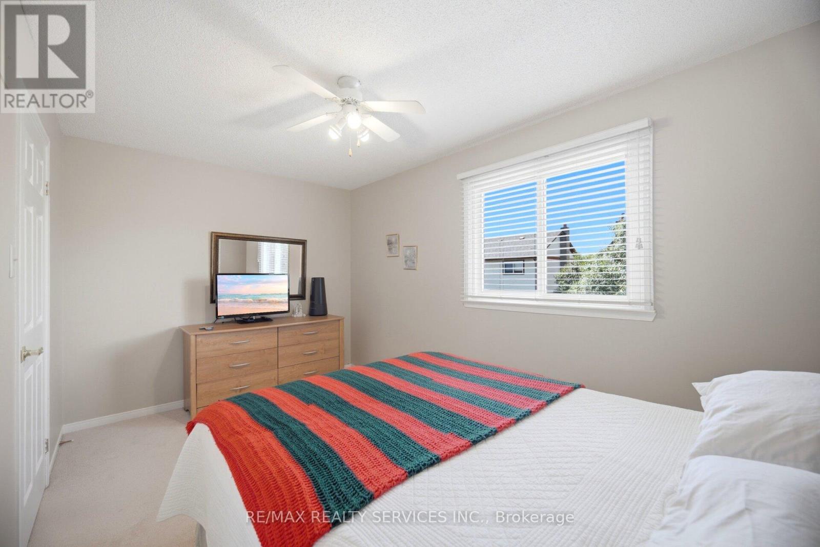10 MEADOW BUSH COURT - 31