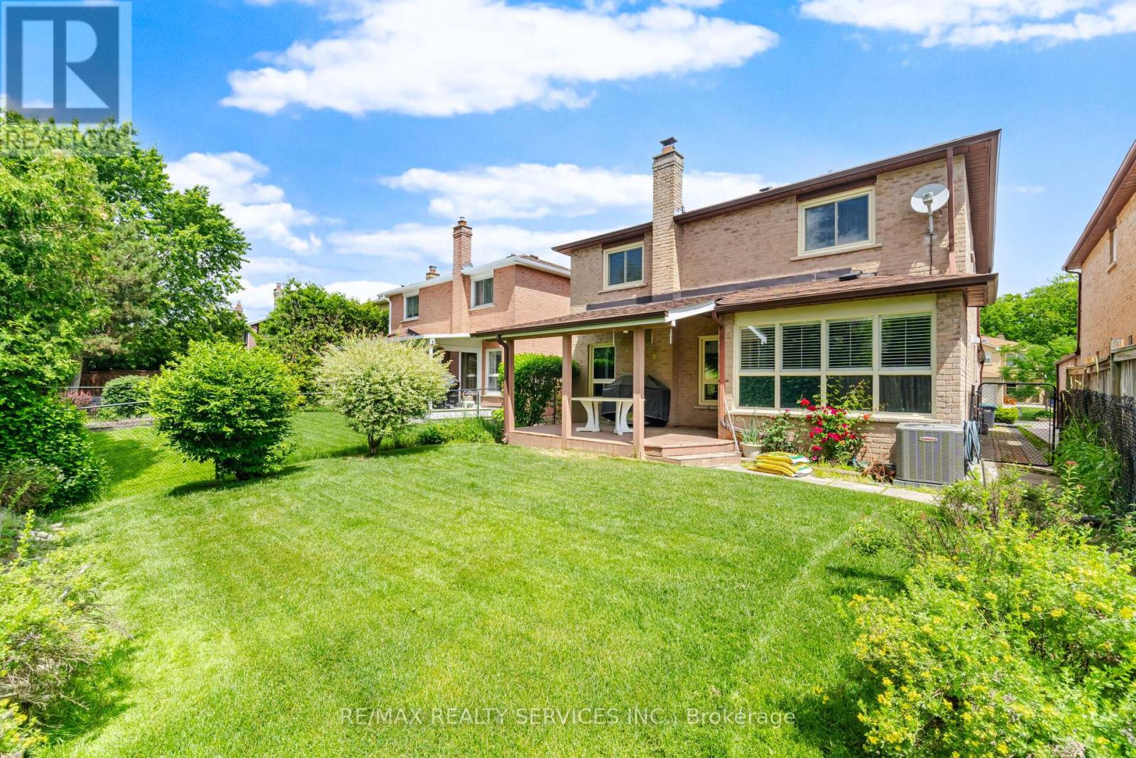 10 MEADOW BUSH COURT - 37