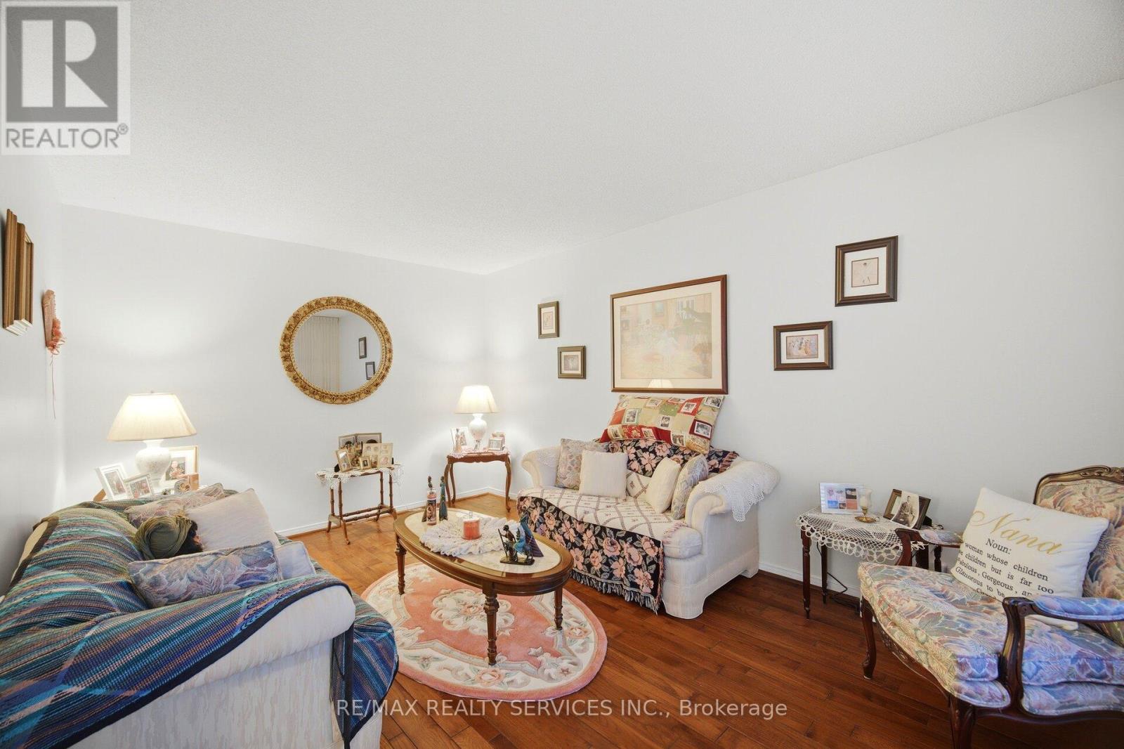 10 MEADOW BUSH COURT - 9