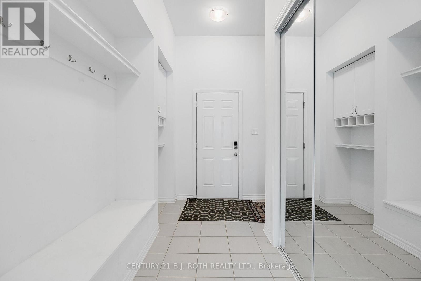22 DYER CRESCENT - 17
