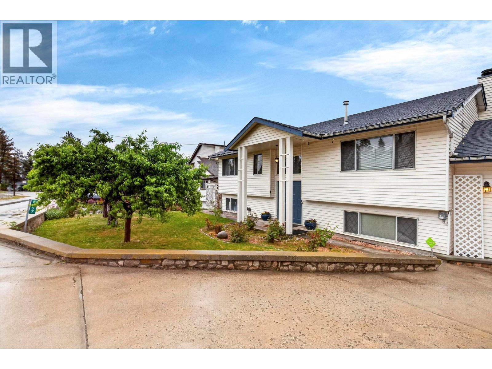 5957 Turner Avenue - 34