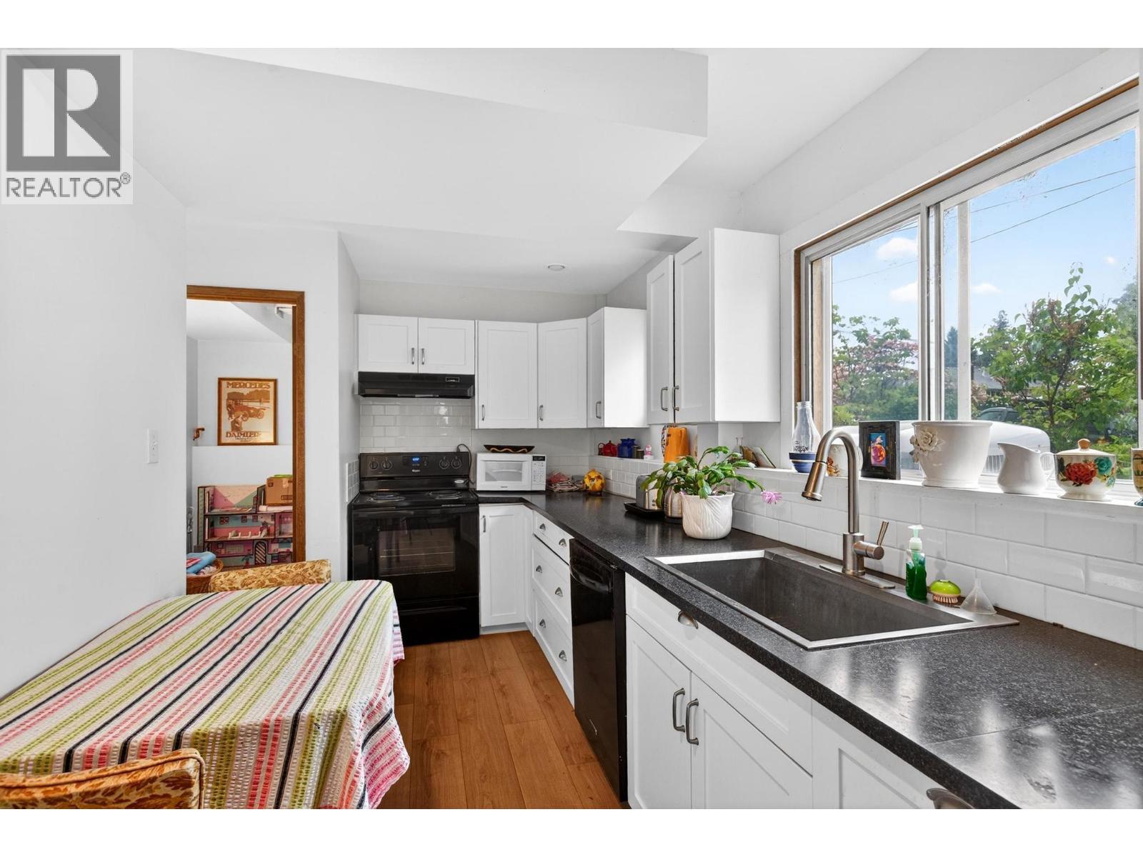 5957 Turner Avenue - 21