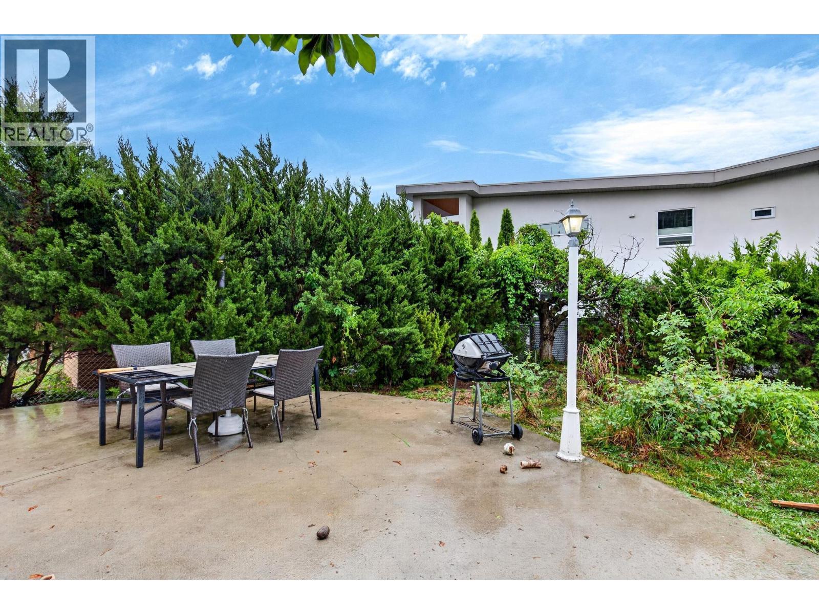 5957 Turner Avenue - 30