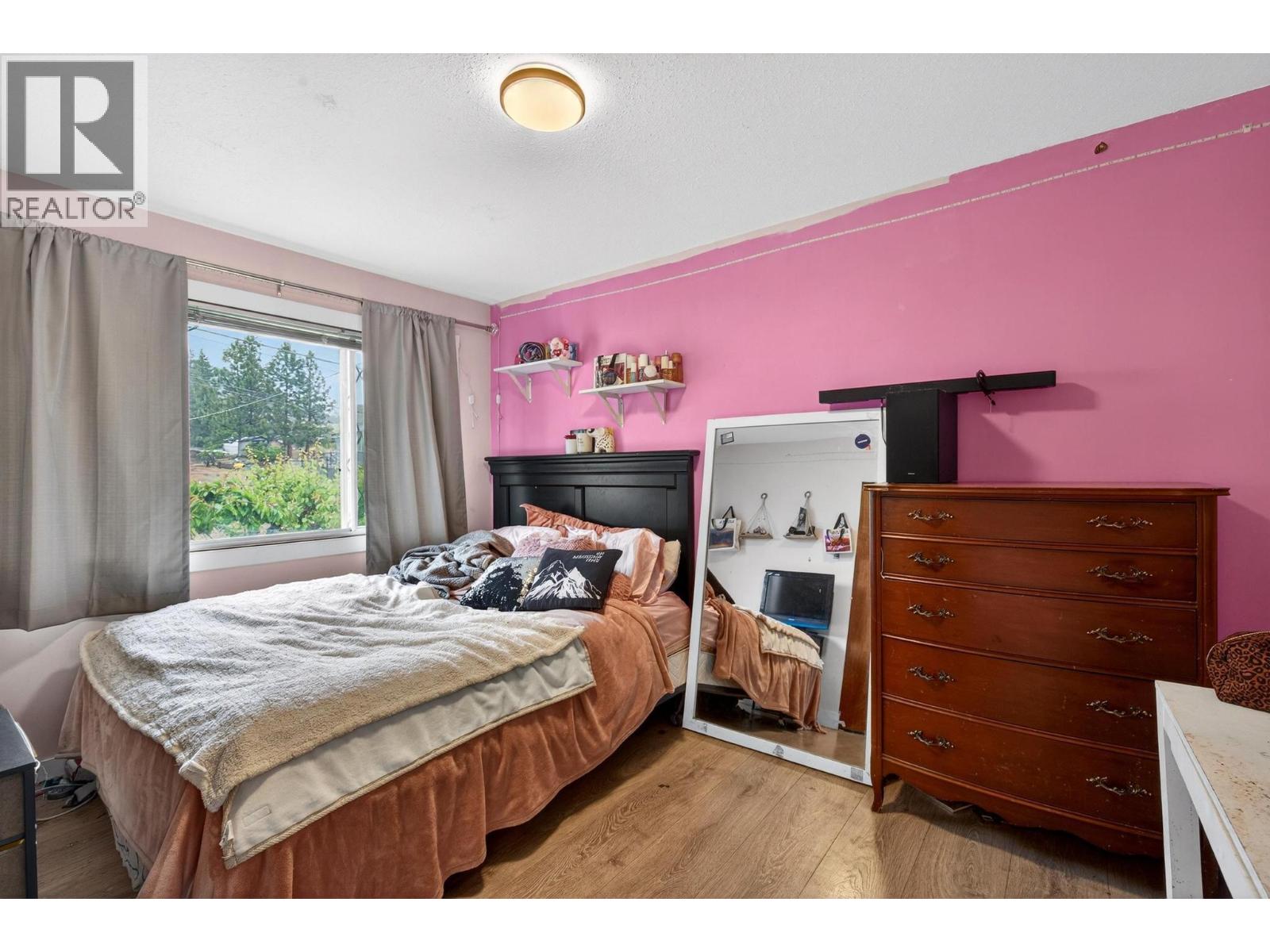 5957 Turner Avenue - 12