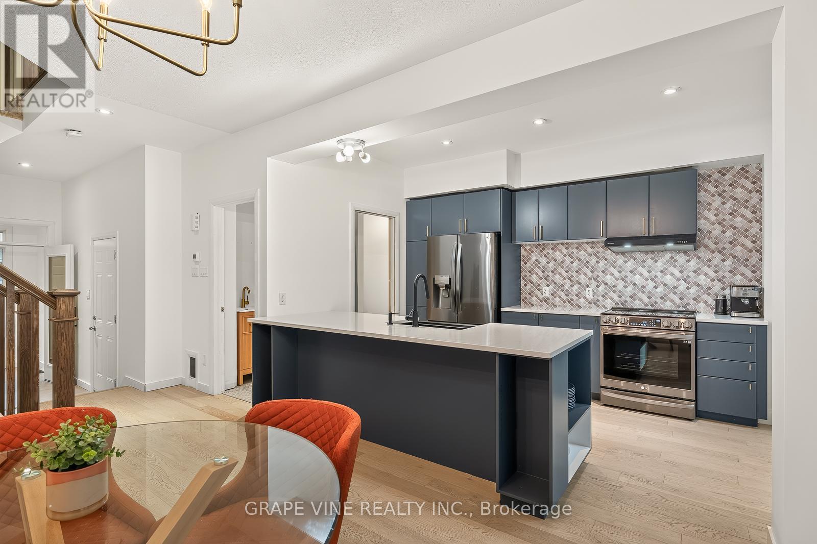 4 Bed, 4 Bath House for Sale in Ottawa – 2209 ANGELICA AVENUE, Ottawa – MLS# X13470824 - Image 10