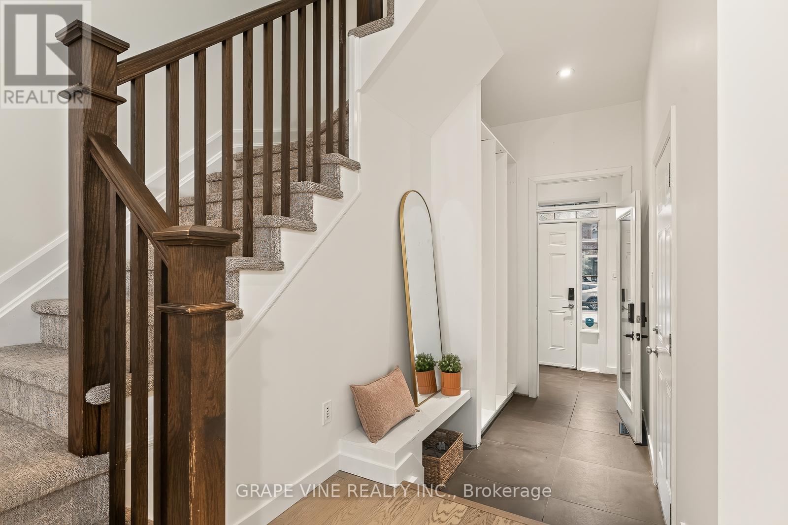 4 Bed, 4 Bath House for Sale in Ottawa – 2209 ANGELICA AVENUE, Ottawa – MLS# X13470824 - Image 6