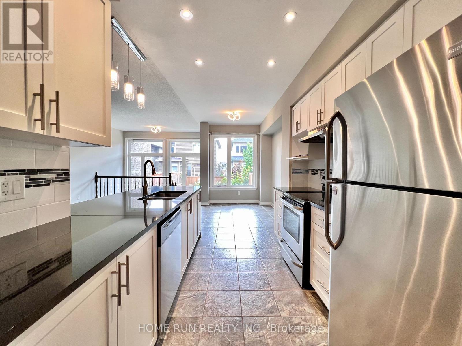 3 Bed, 3 Bath House for Sale in Ottawa – 637 TENNANT WAY, Ottawa – MLS# X13470832 - Image 10
