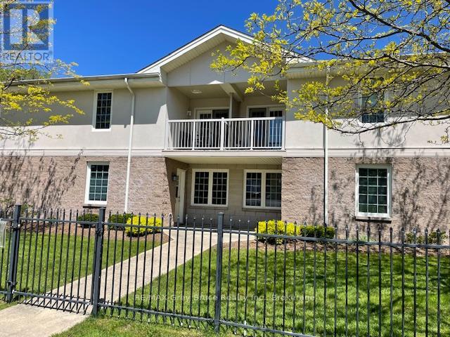 #204 1550 12TH AVENUE E - 26