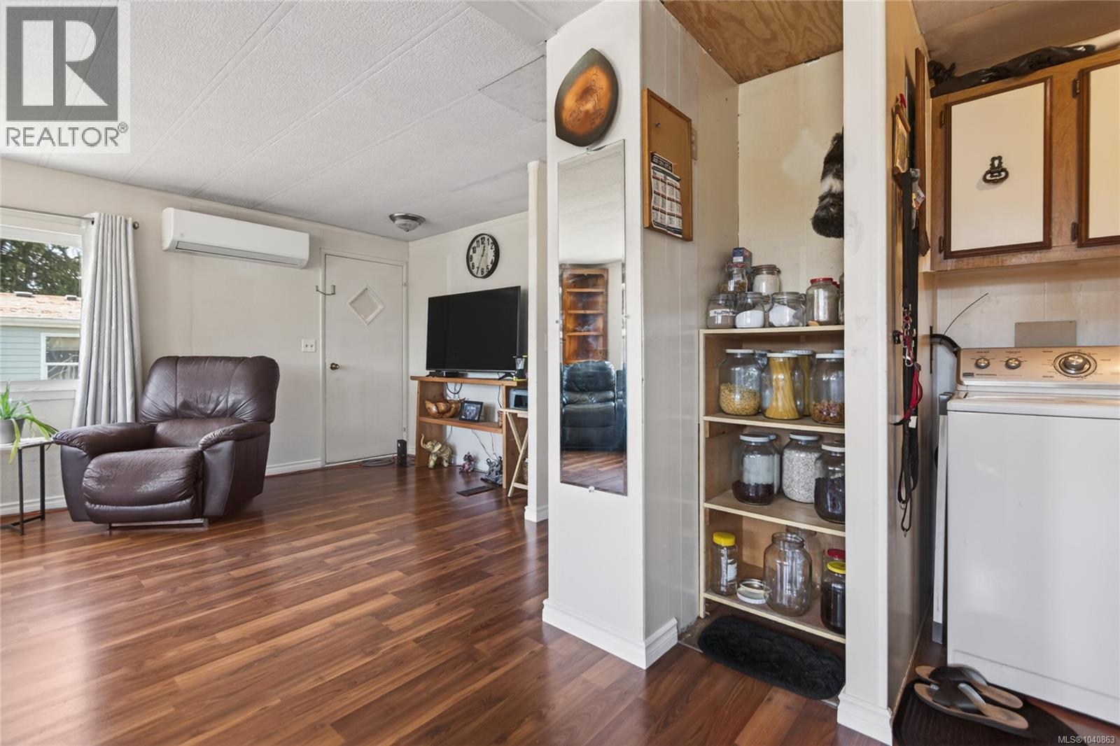 2068 4th St E - 20
