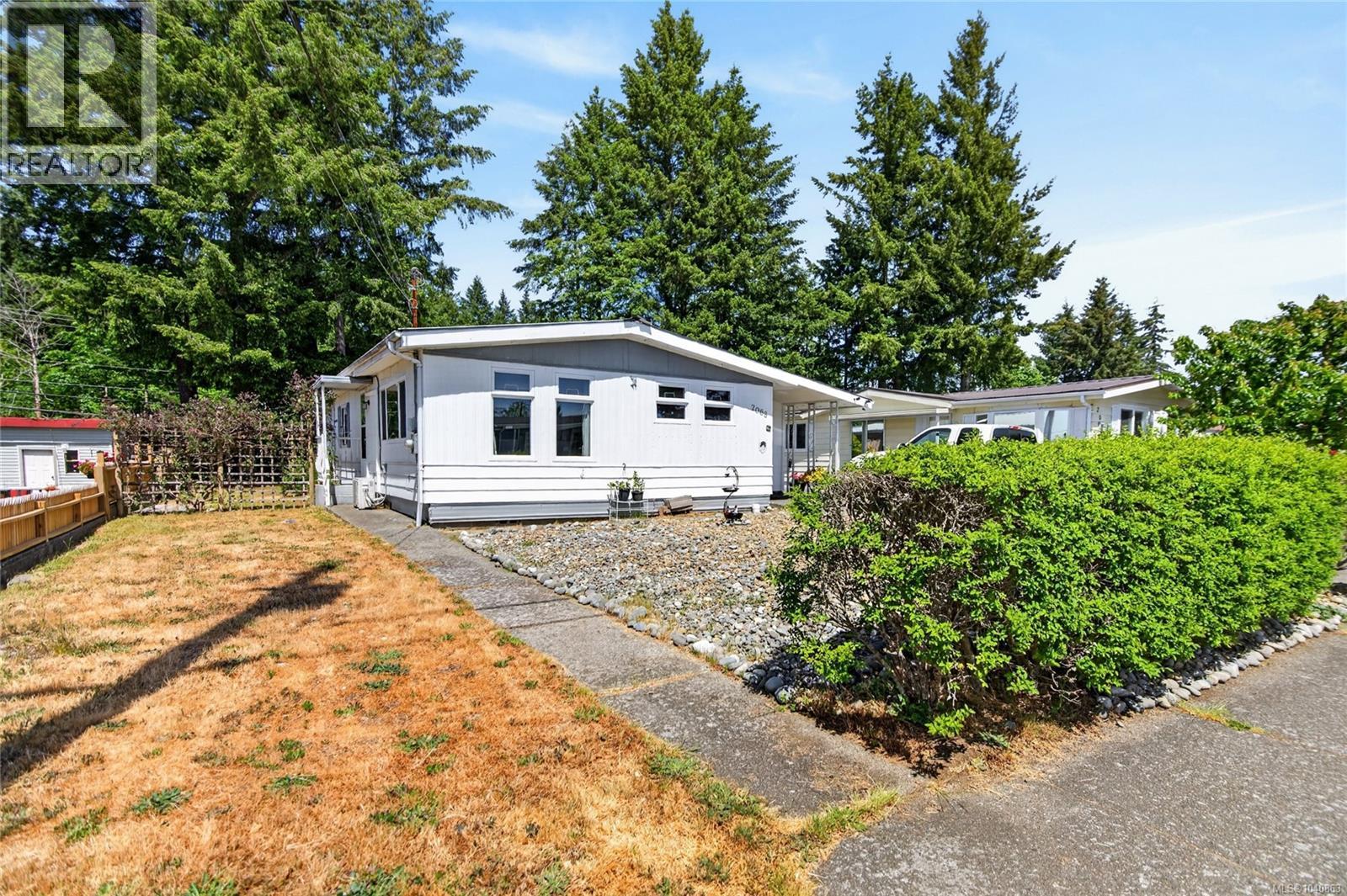 2068 4th St E - 31
