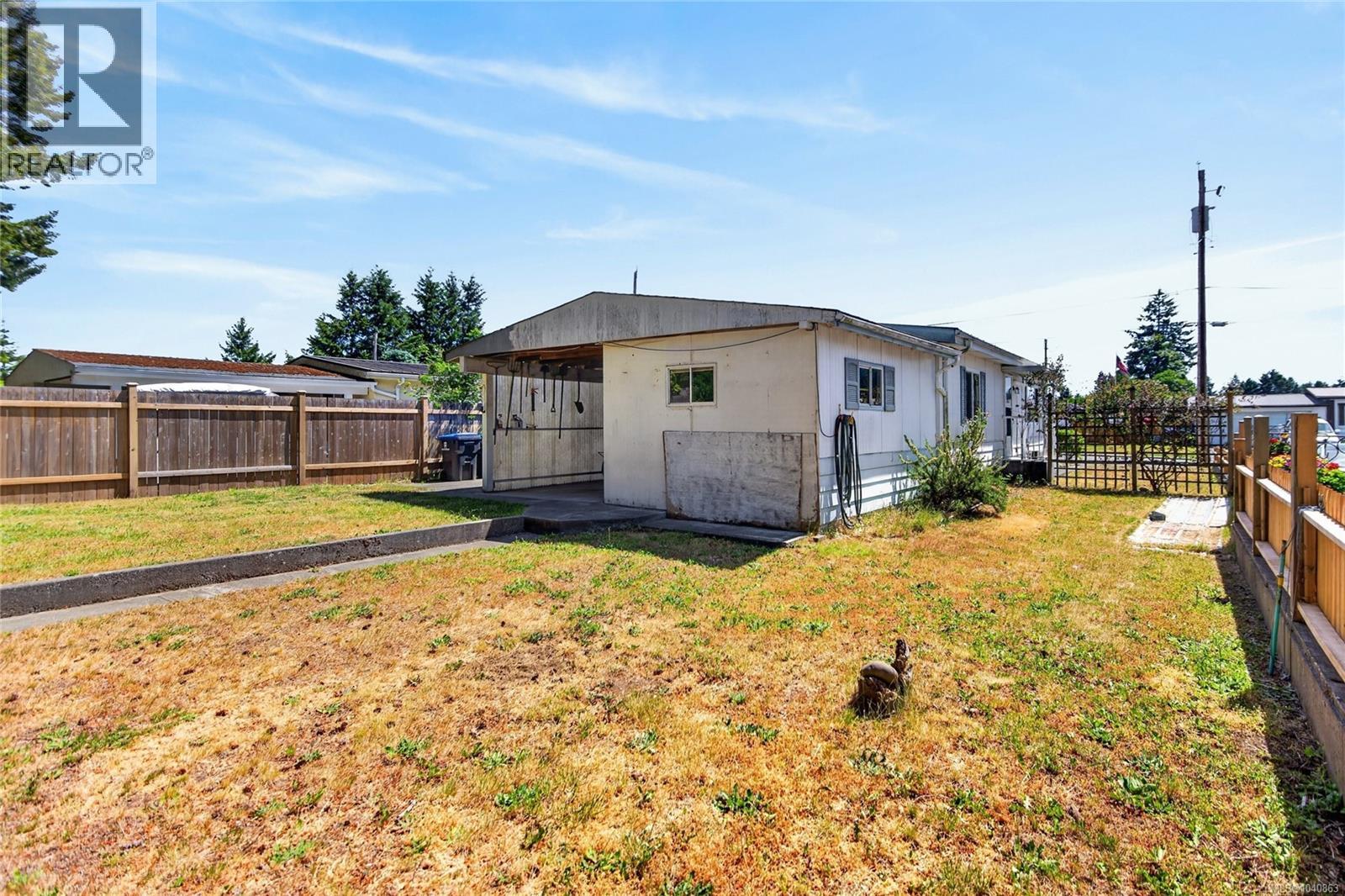2068 4th St E - 37