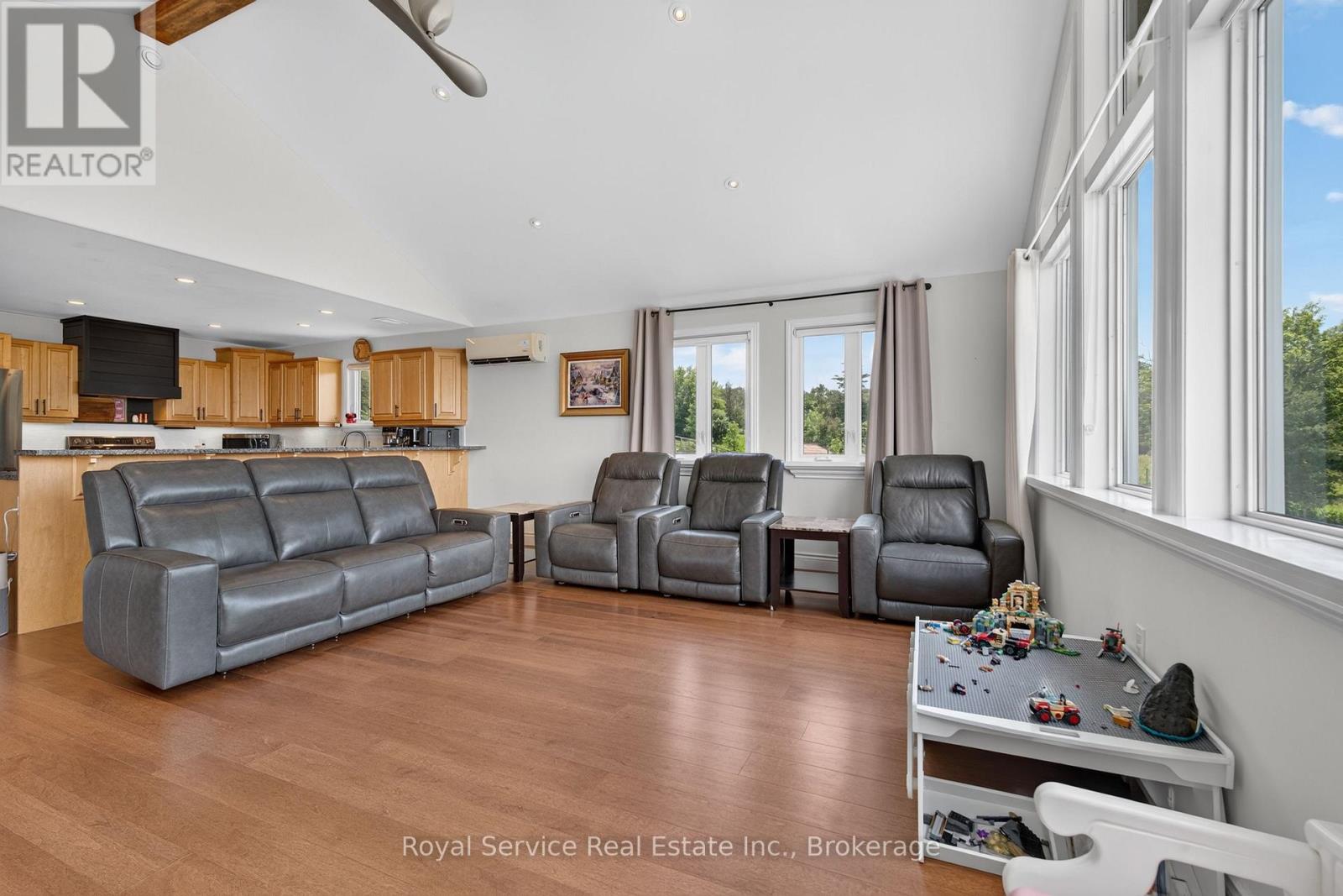 1022 PALACE ROAD - Image 13