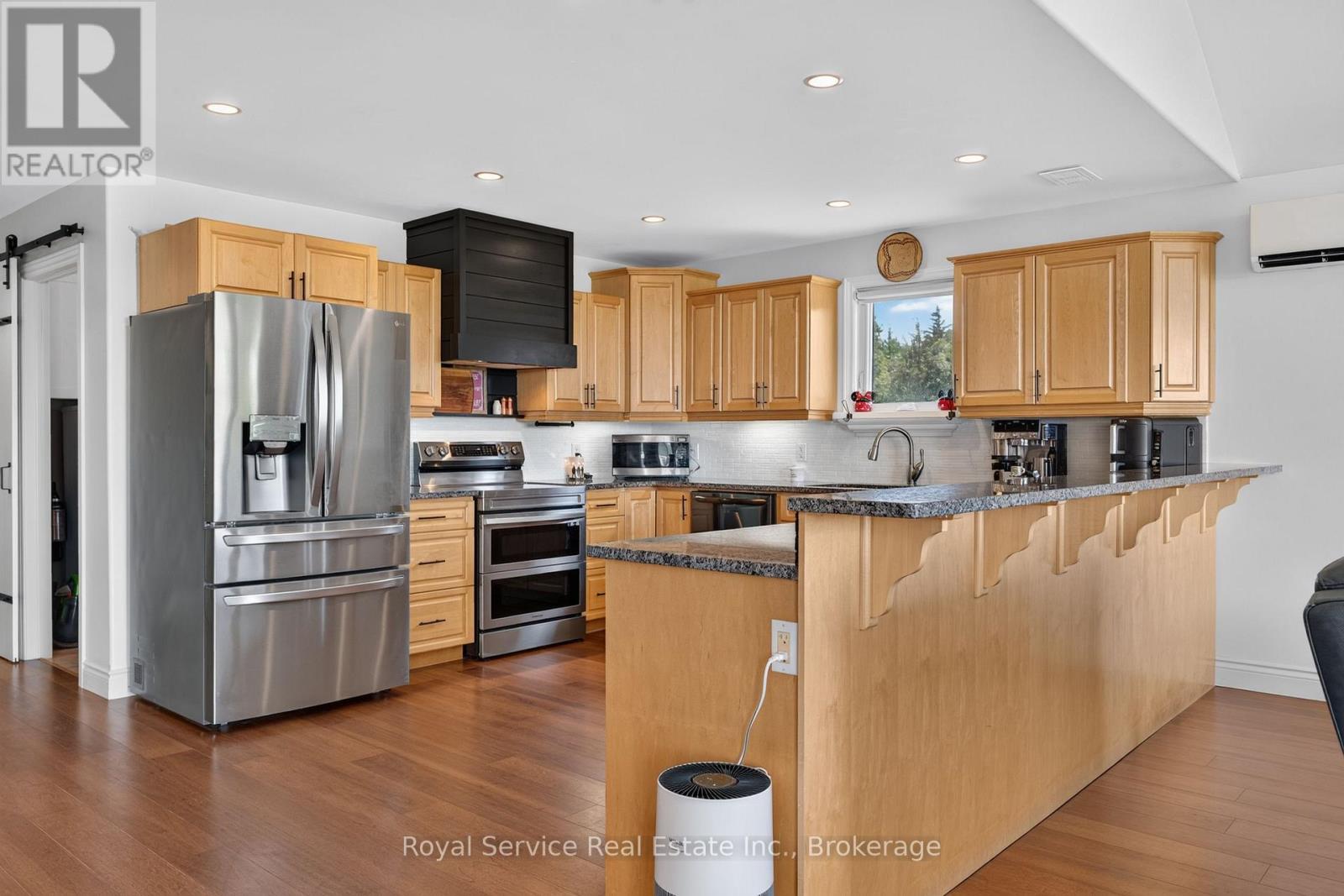 1022 PALACE ROAD - Image 17