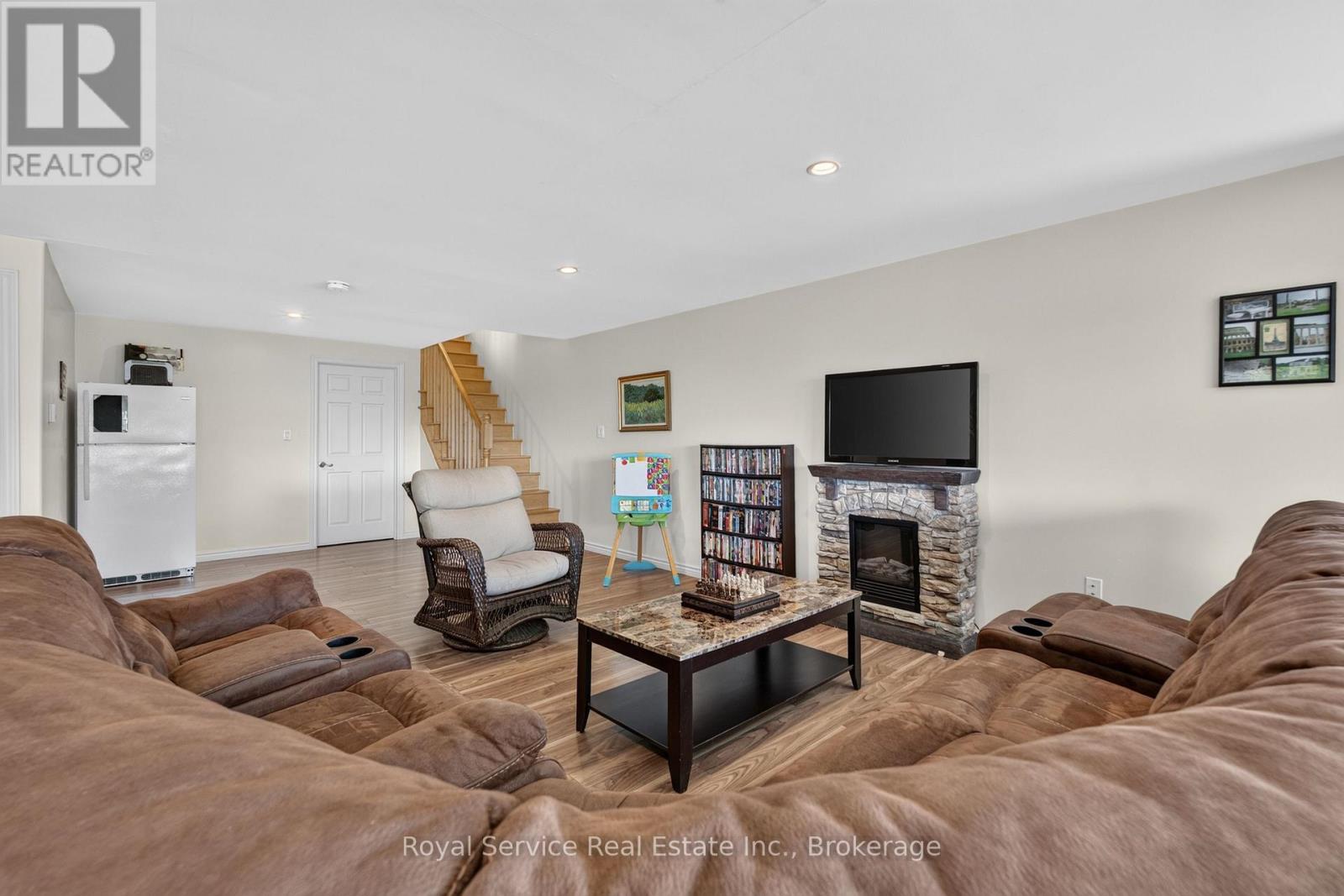 1022 PALACE ROAD - Image 29