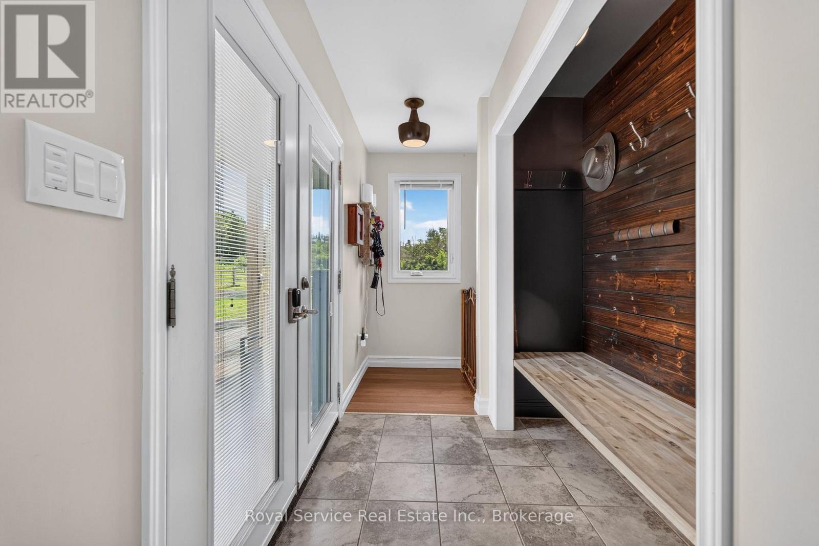 1022 PALACE ROAD - Image 8