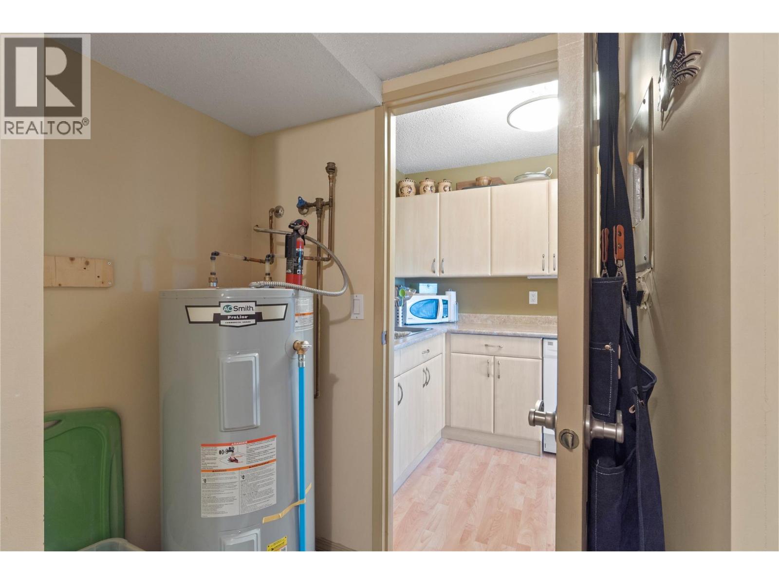#38 1221 HUGH ALLAN Drive - 15