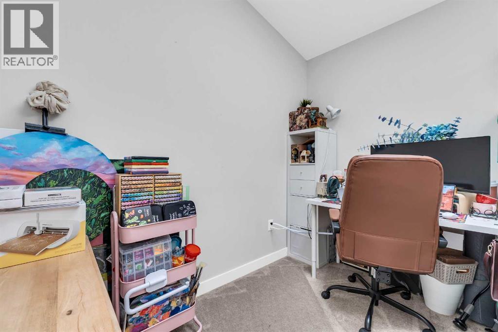 236 Nolanhurst Crescent NW — photo 36