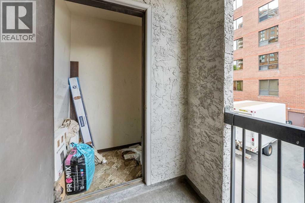#205 305 25 Avenue SW - 17