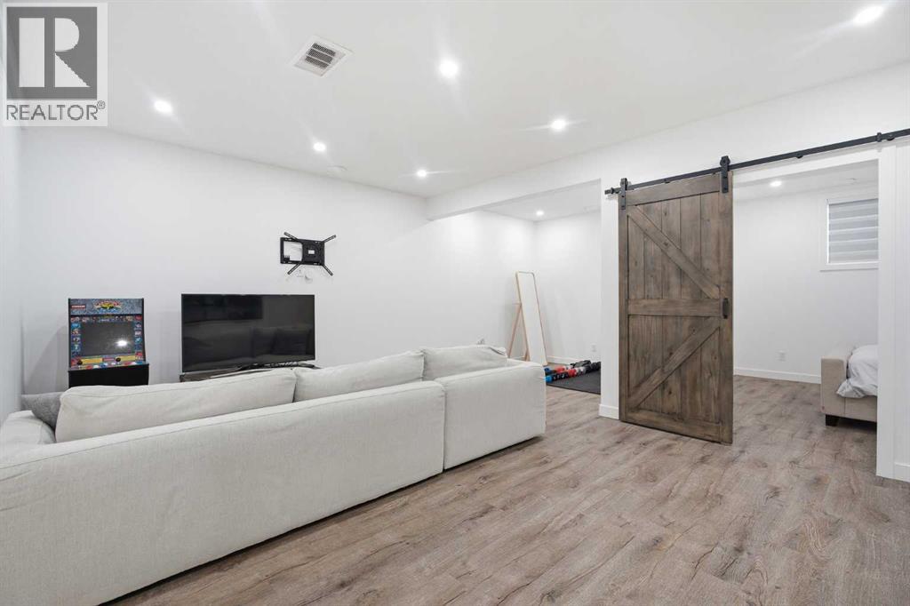 452 Evansglen Drive NW — photo 25