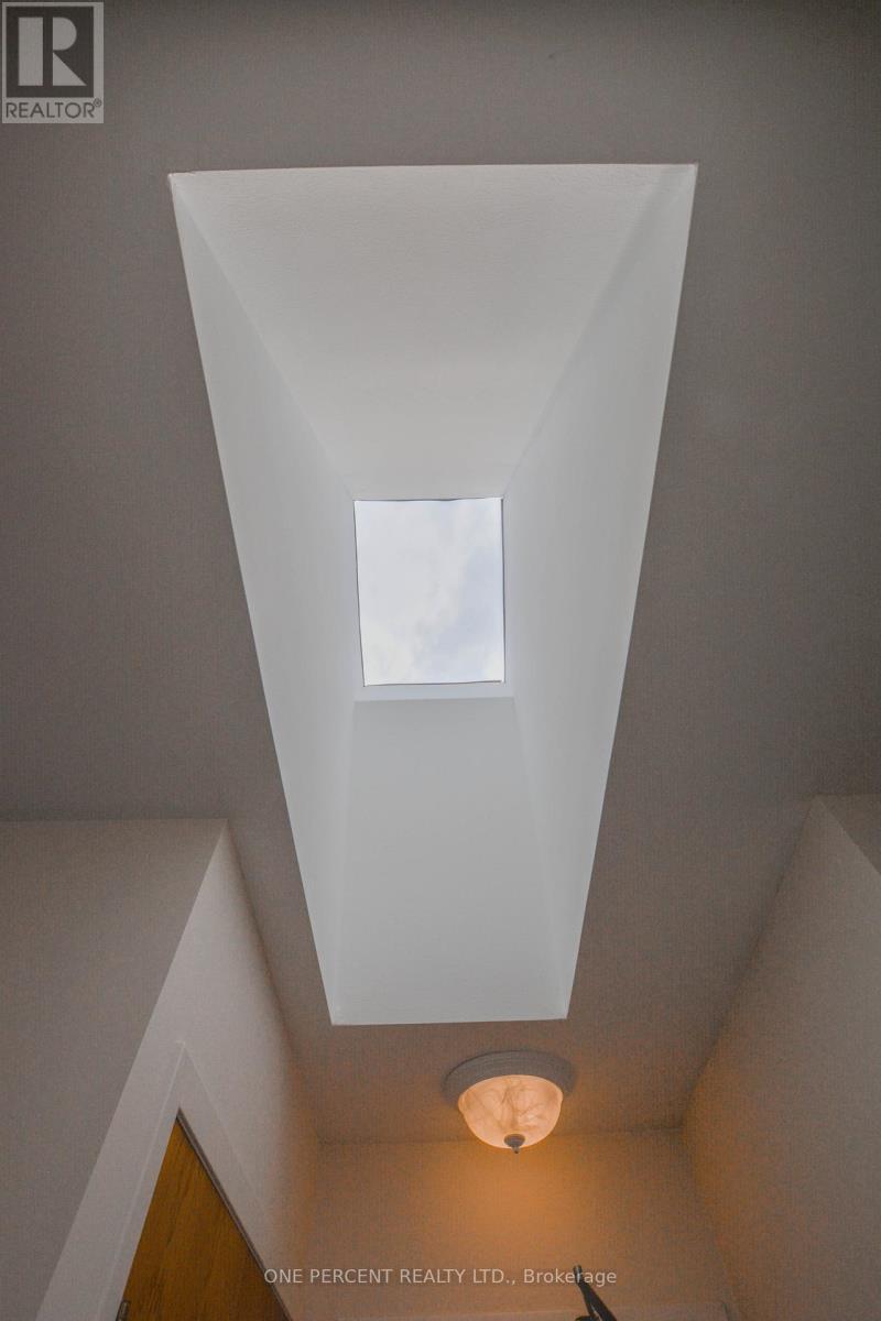 204 SHEPPARD AVENUE W - 10
