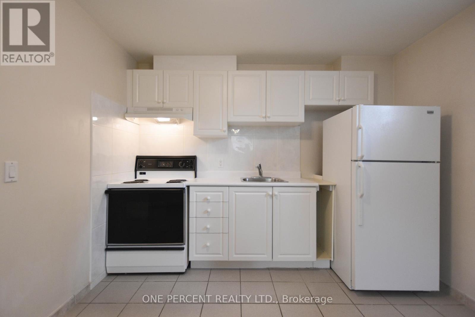 204 SHEPPARD AVENUE W - 27