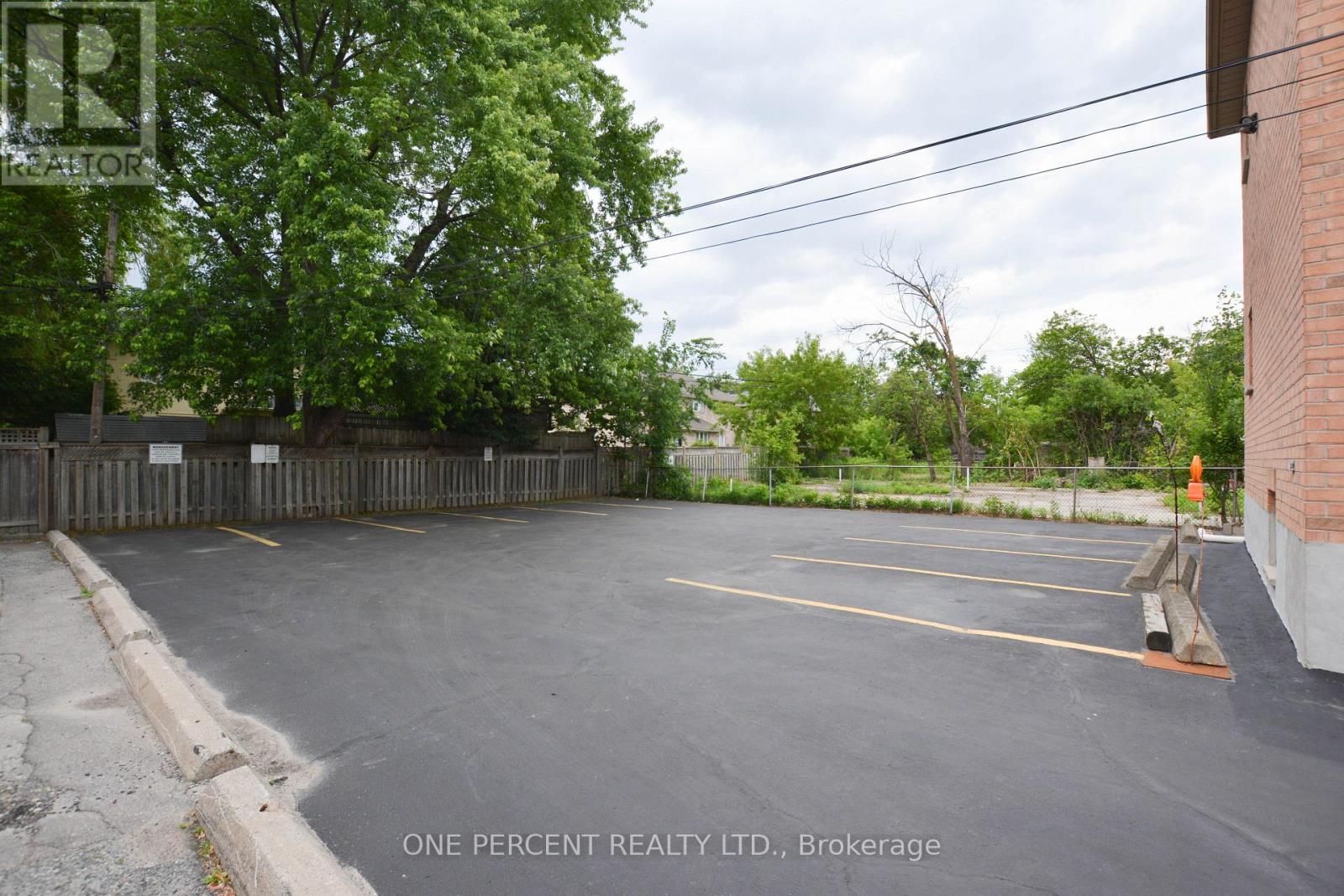 204 SHEPPARD AVENUE W - 32