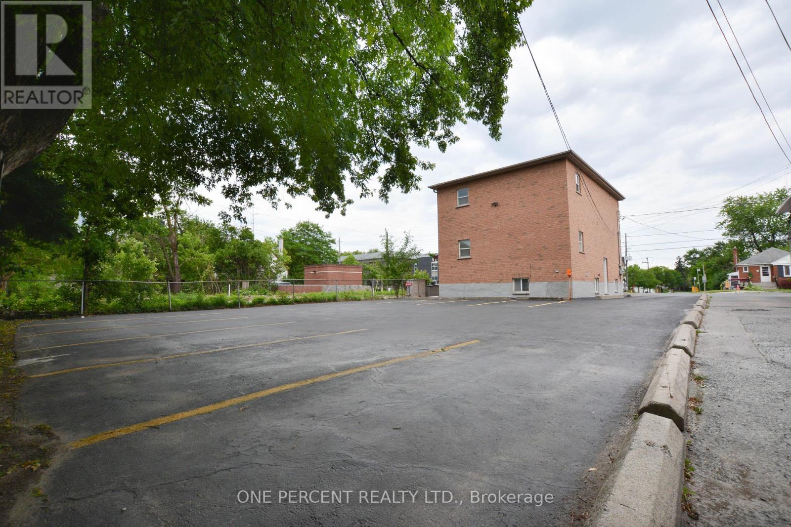 204 SHEPPARD AVENUE W - 33