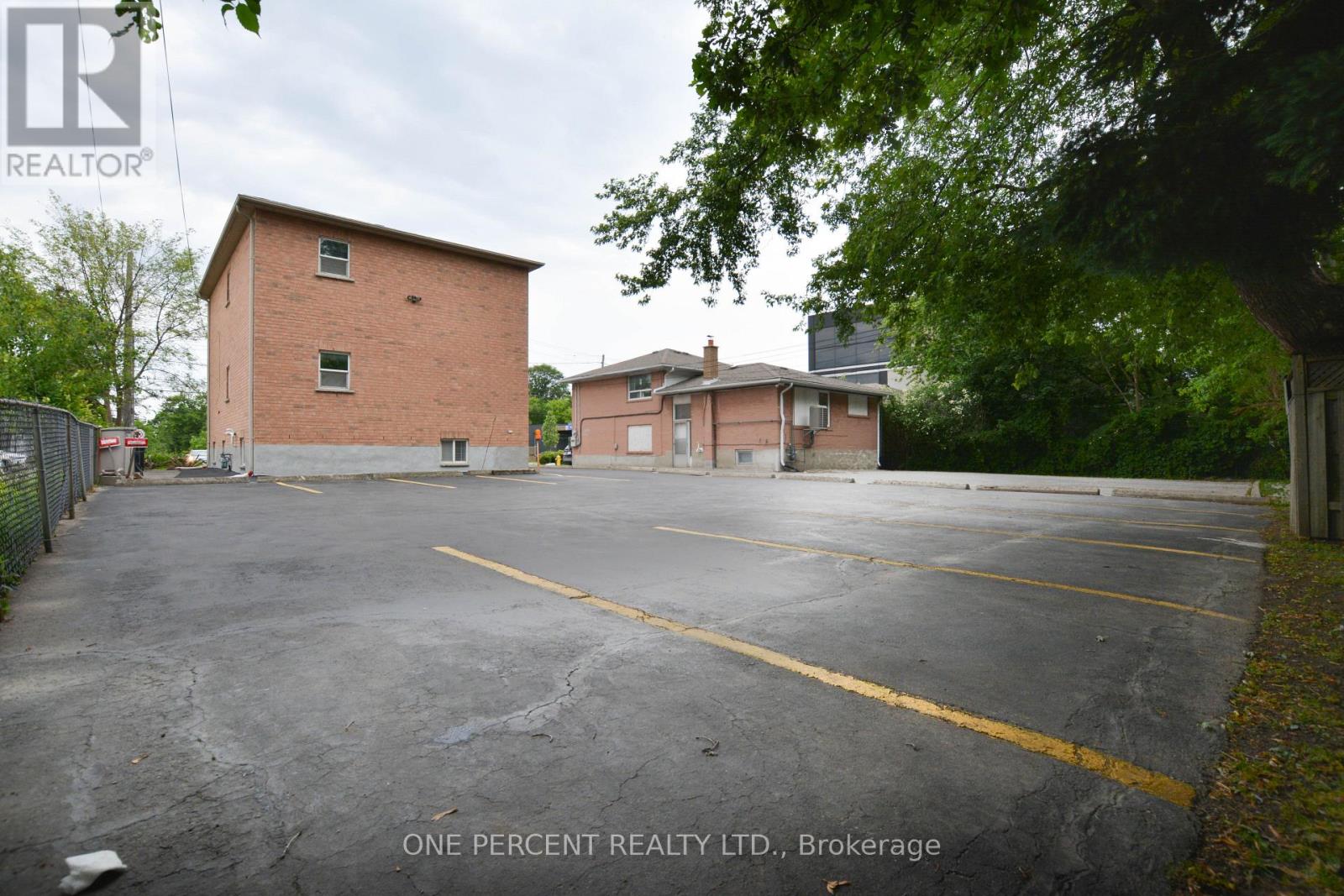 204 SHEPPARD AVENUE W - 34