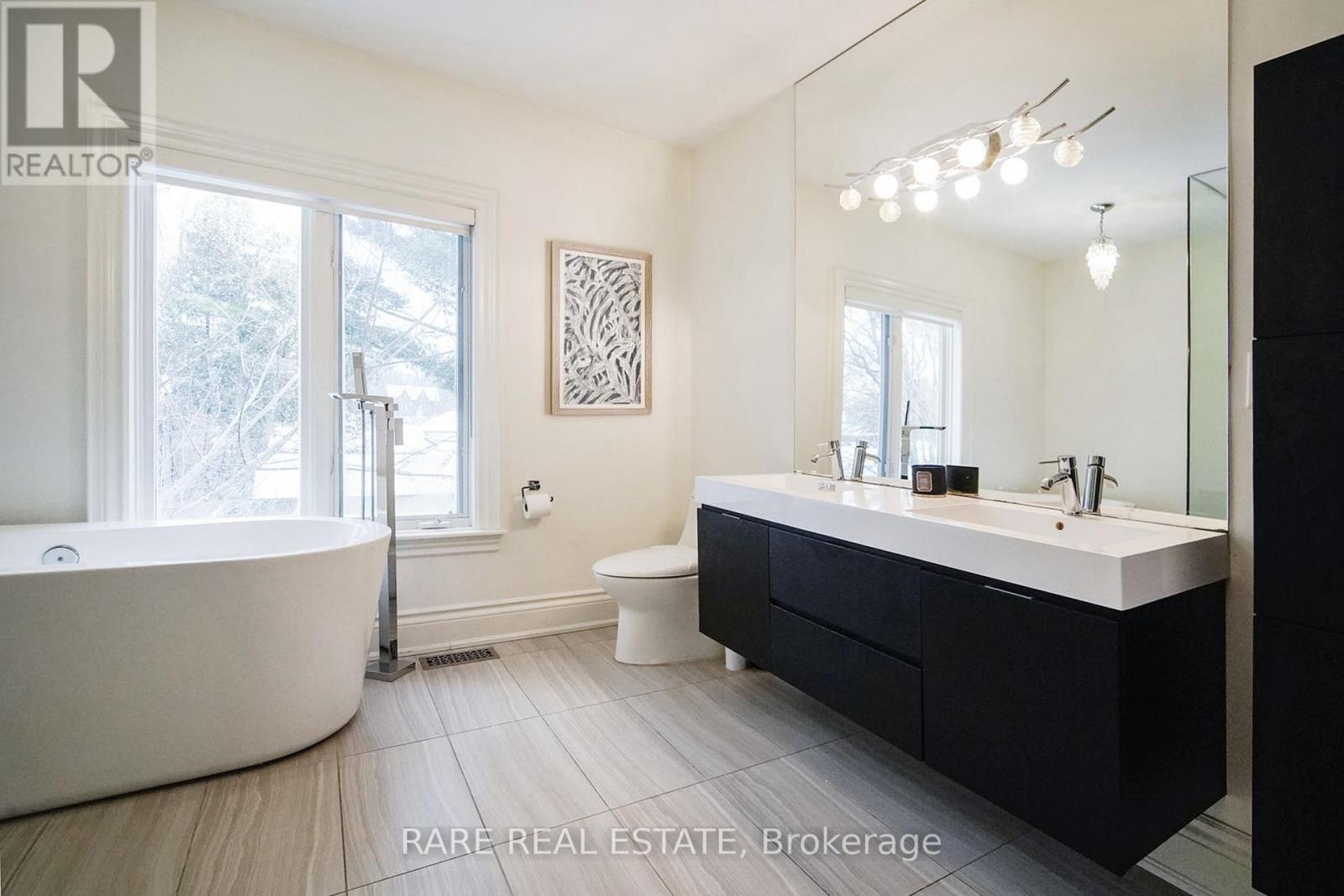33 RED DEER AVENUE - 13