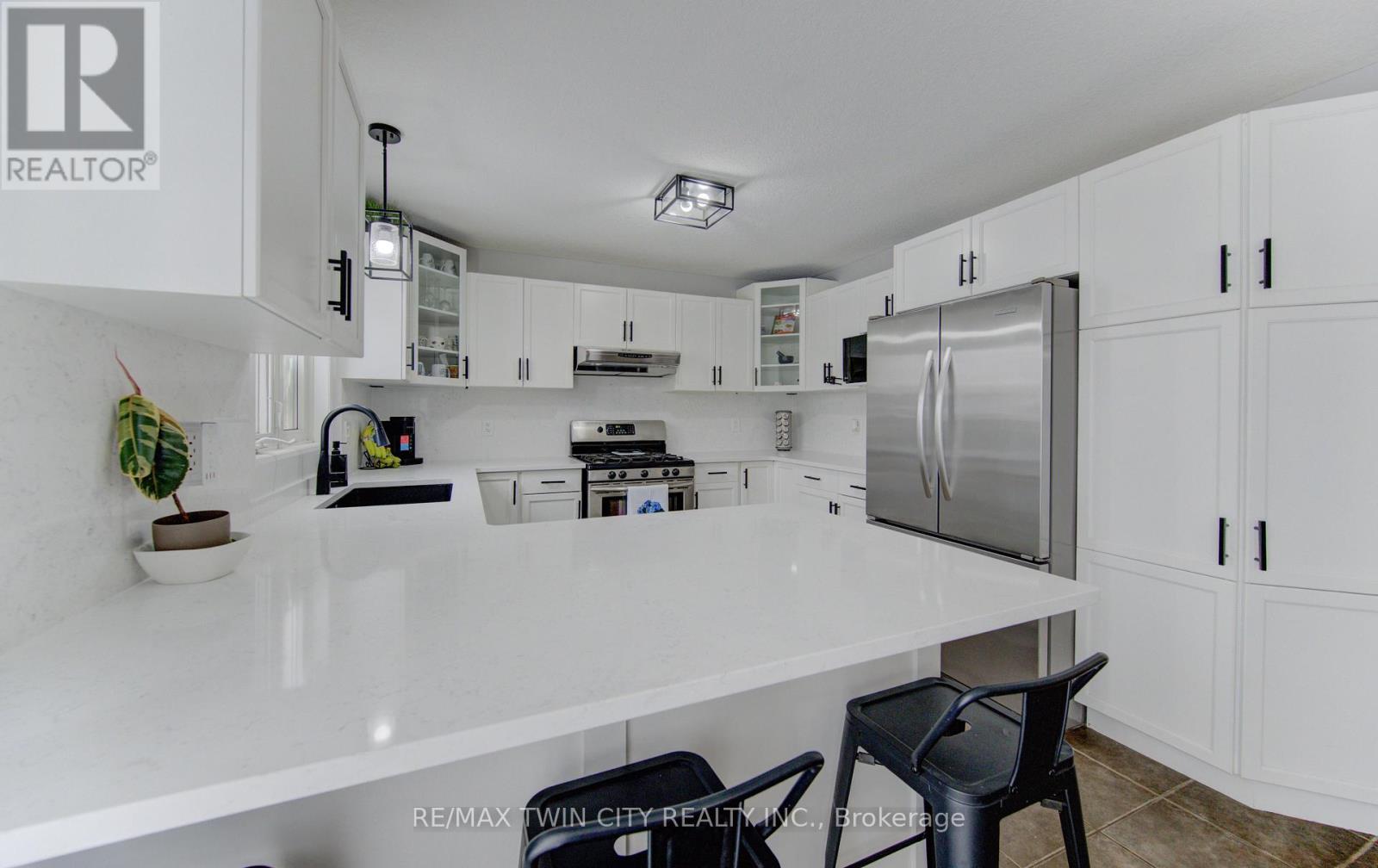 21 WEST TREE DRIVE - 11