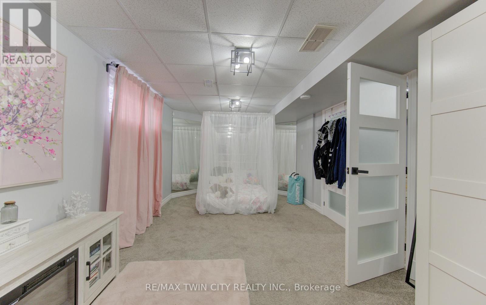 21 WEST TREE DRIVE - 34