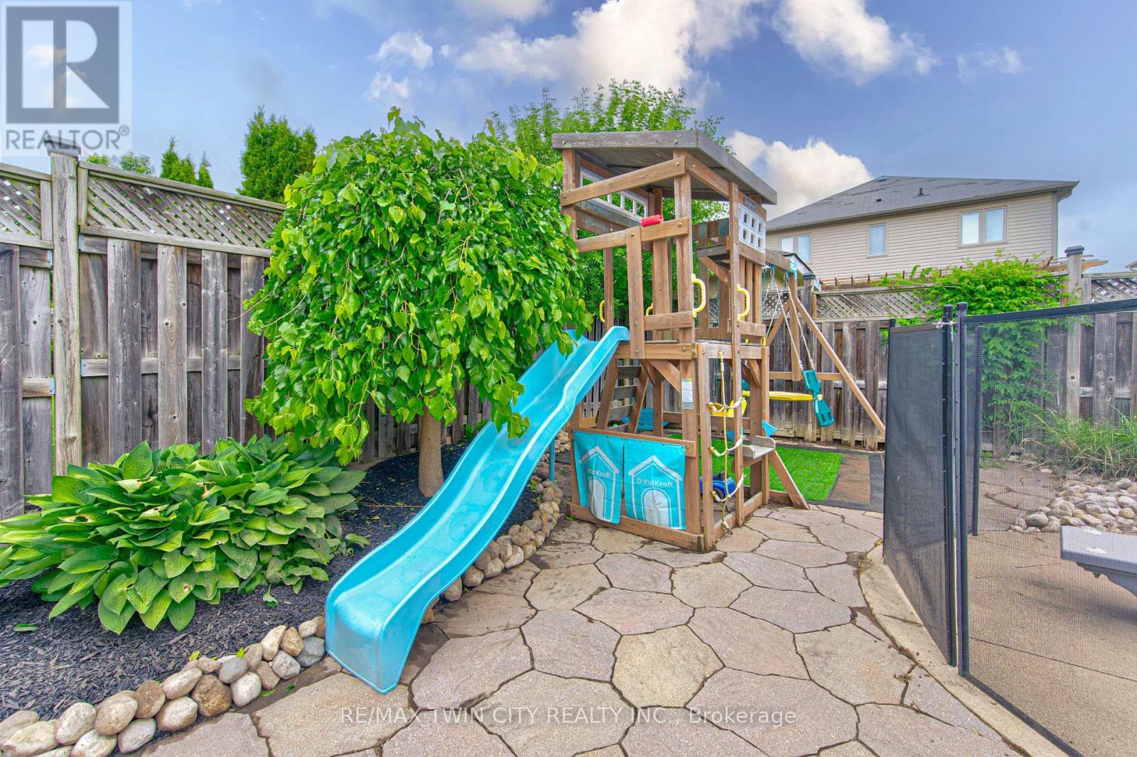 21 WEST TREE DRIVE - 35