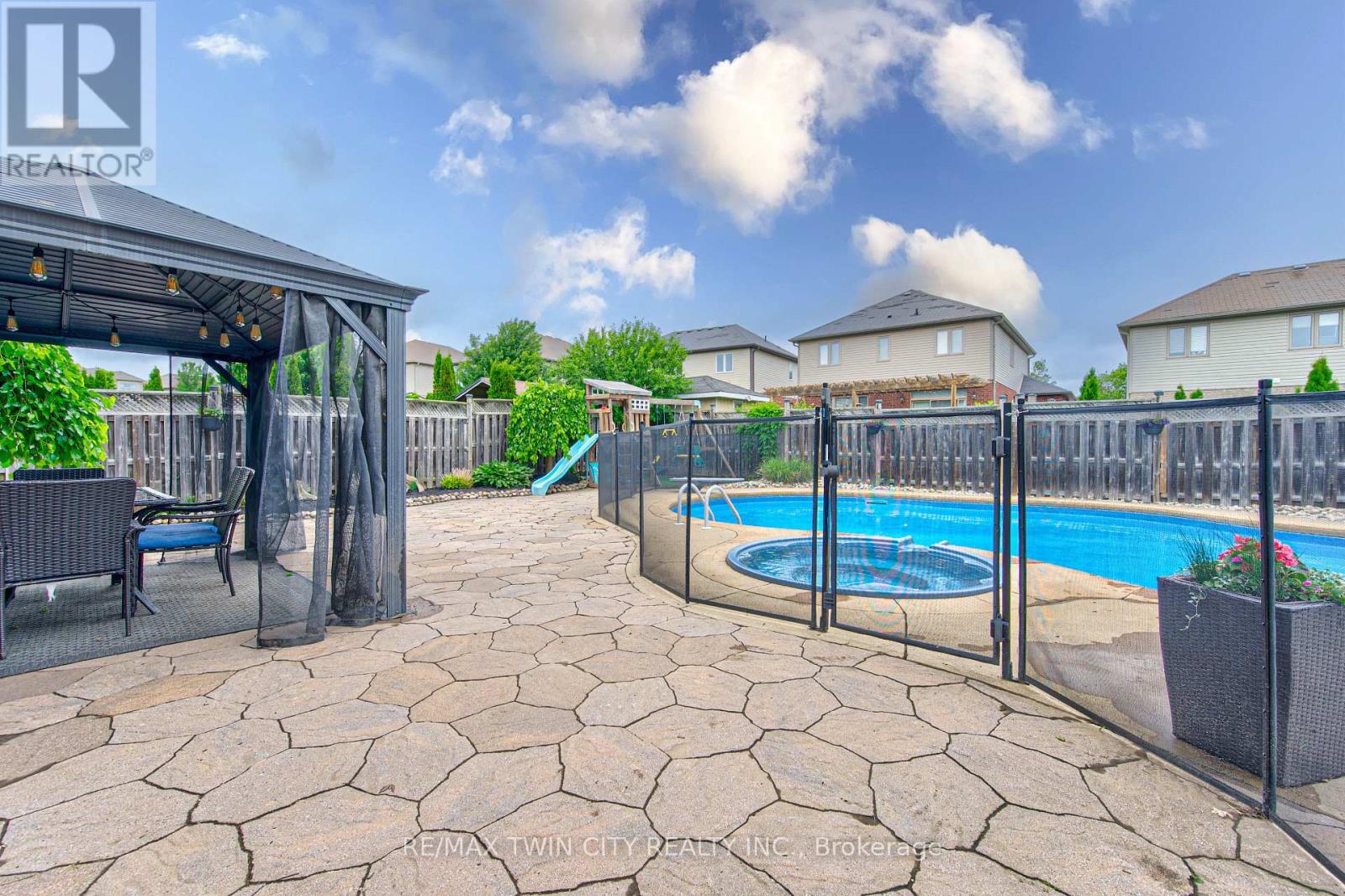 21 WEST TREE DRIVE - 37