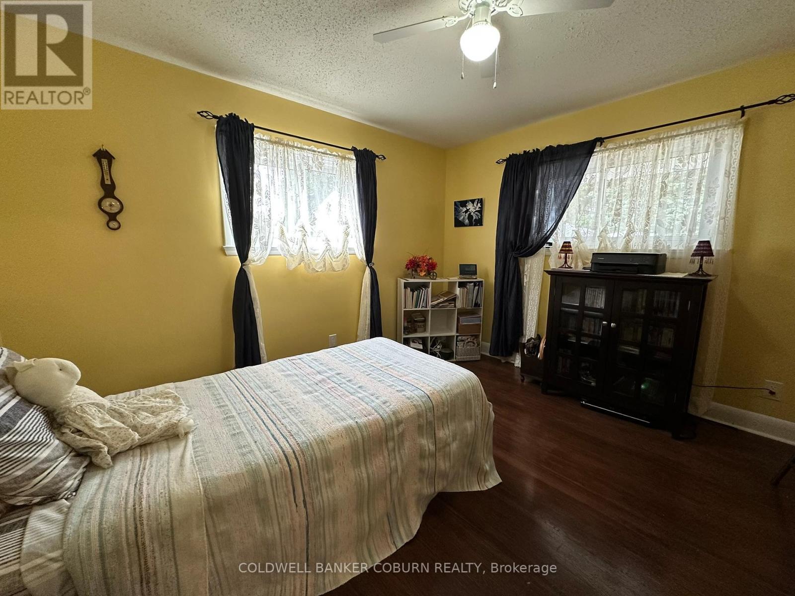 20 ELIZABETH DRIVE - 10