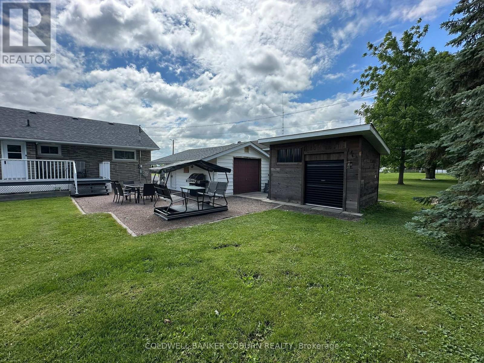 20 ELIZABETH DRIVE - 18