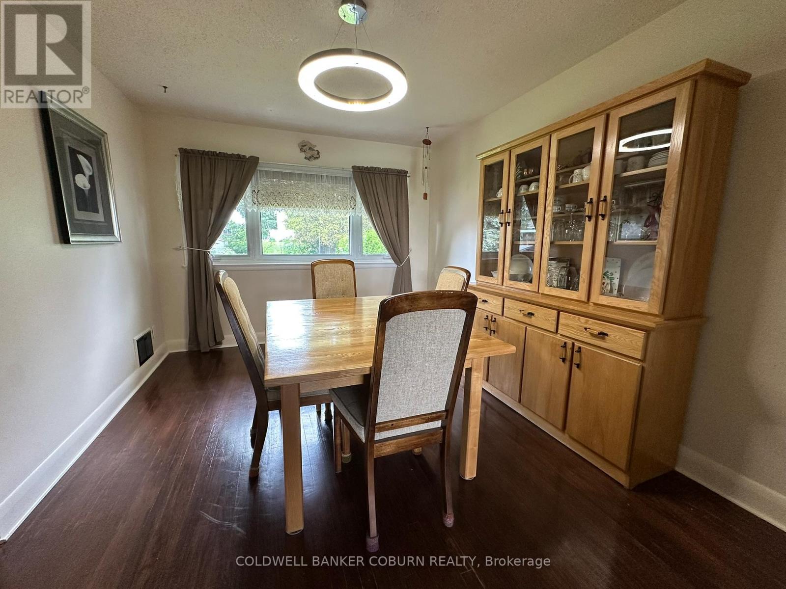 20 ELIZABETH DRIVE - 4