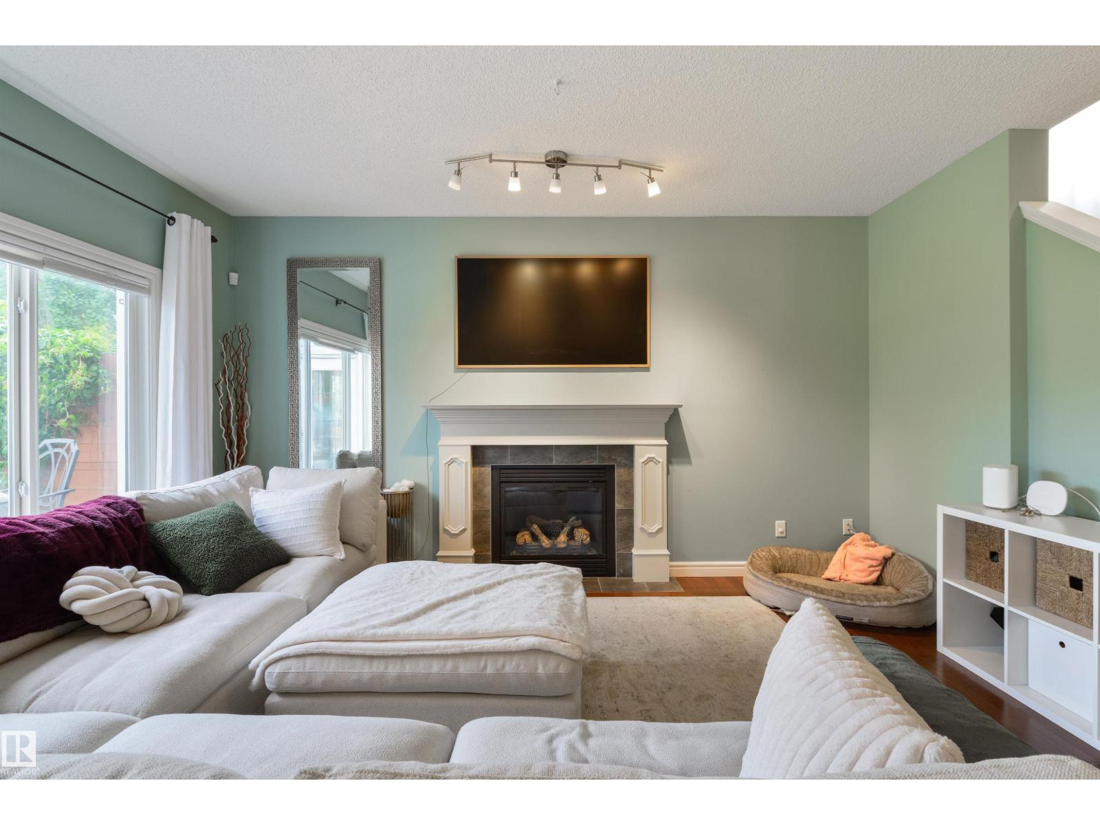 1375 113 ST SW - 8