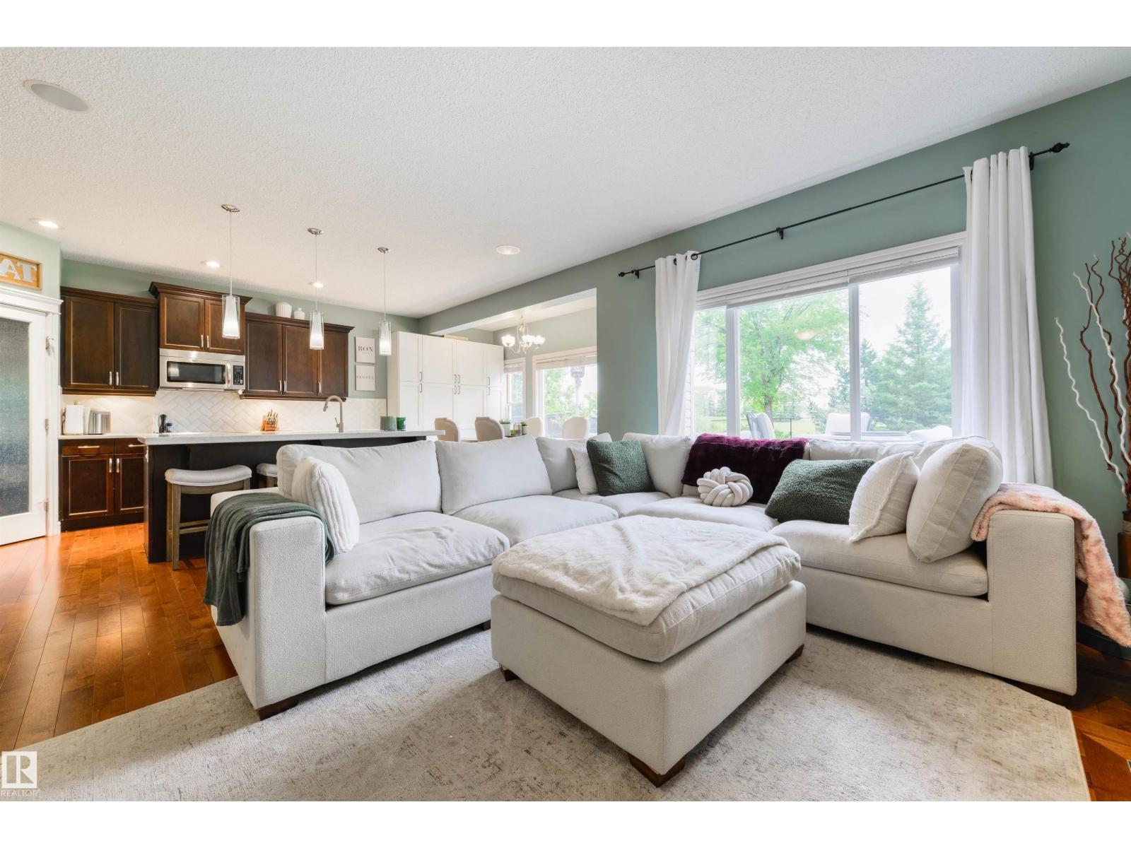 1375 113 ST SW - 9