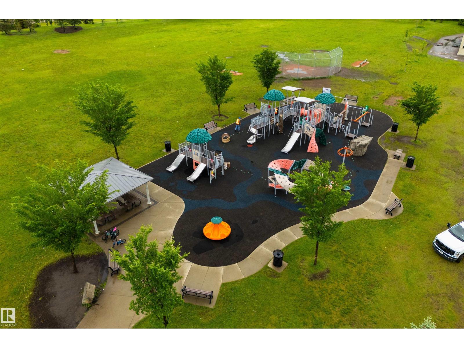 1375 113 ST SW - 55