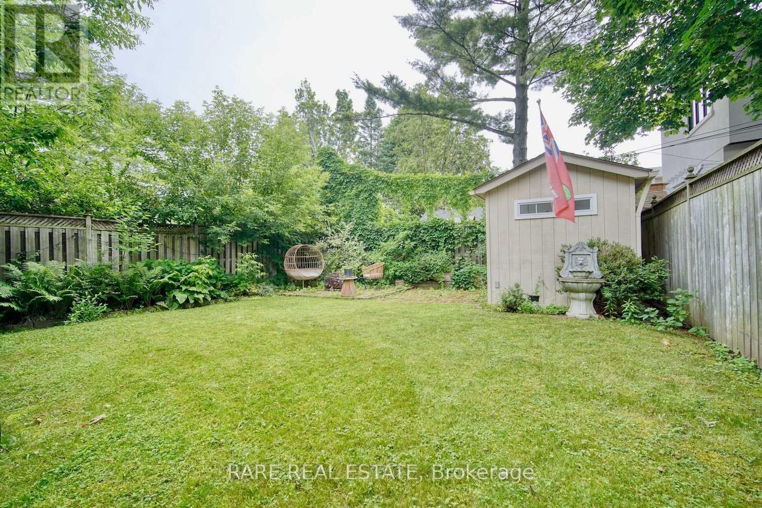 33 RED DEER AVENUE - 24