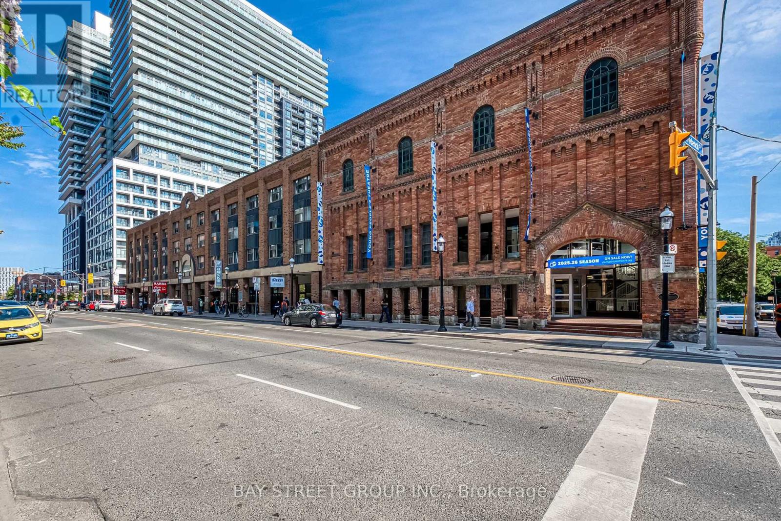#210 158 FRONT STREET E - 30