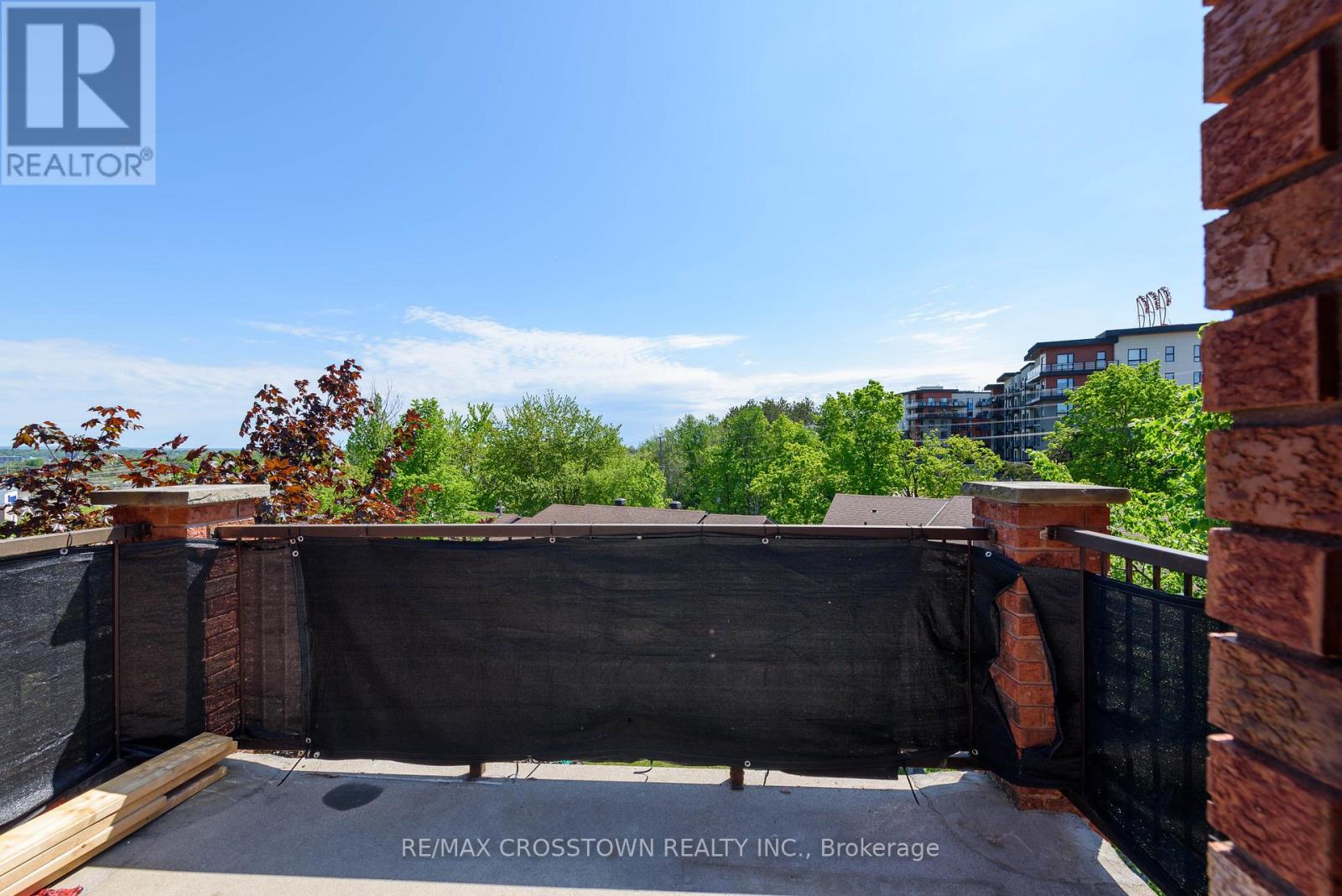 #303 1 QUAIL CRESCENT - 31