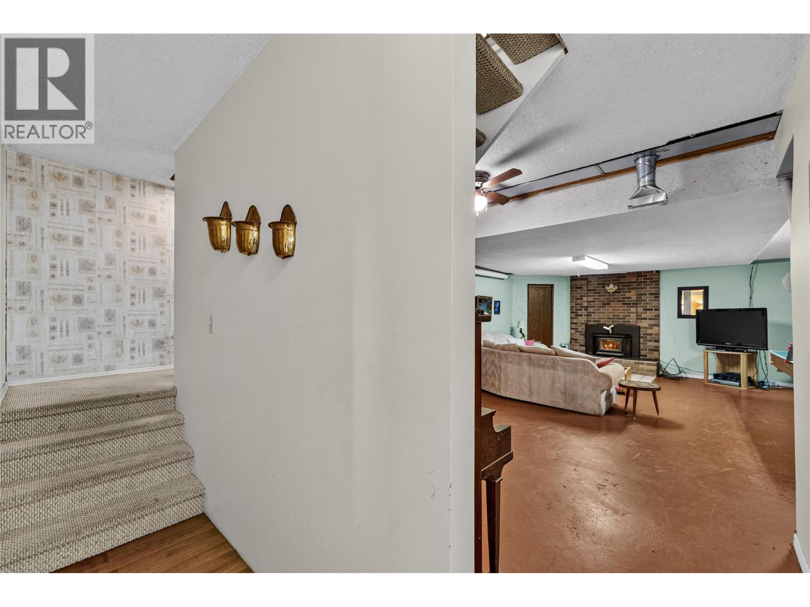 6860 Watson Drive W - Image 51