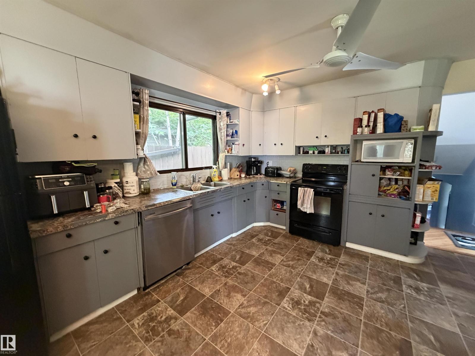 5303 119 AV NW — photo 12
