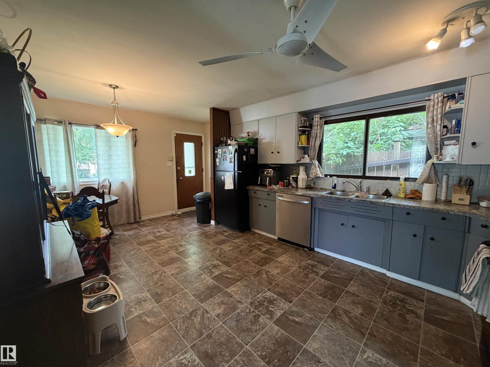 5303 119 AV NW — photo 13