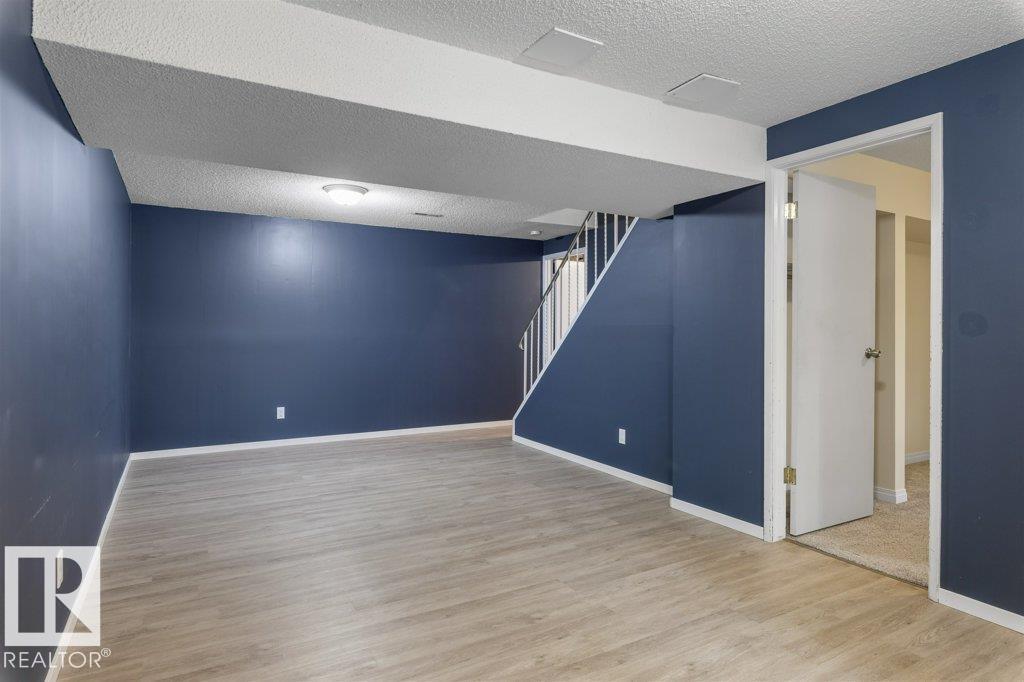 171 RIDGEWOOD — photo 33
